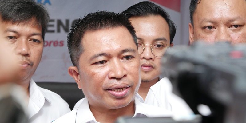 Gagal <i>Move On</i>, Elite PDIP Makin Baper dan Panik Tanpa Jokowi