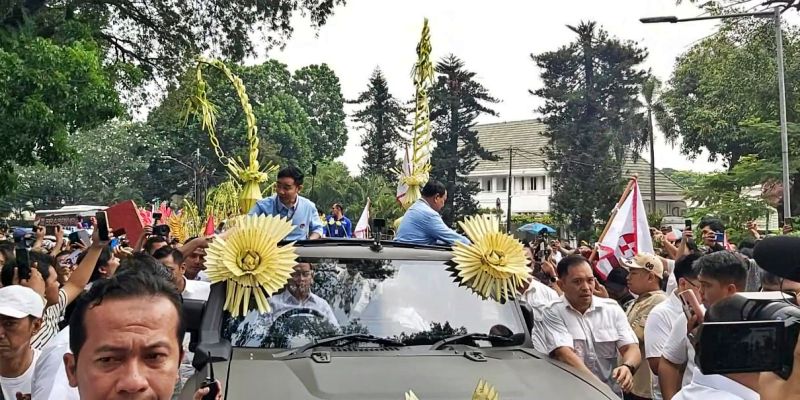 Prabowo-Gibran Naik Maung Menuju KPU RI