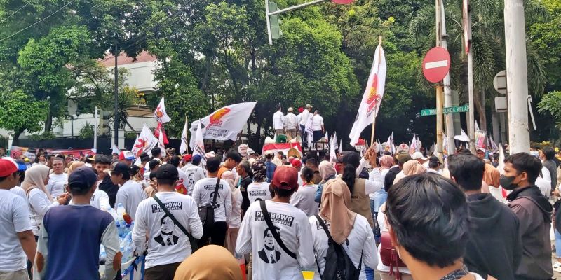Pendukung Prabowo-Gibran Padati Kawasan Menteng