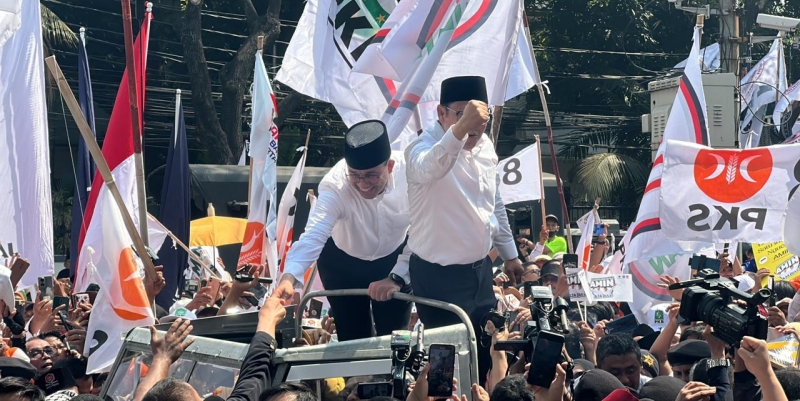 Pendaftaran Capres-Cawapres Dikawal Ribuan Pendukung, Anies: Semangatnya Luar Biasa