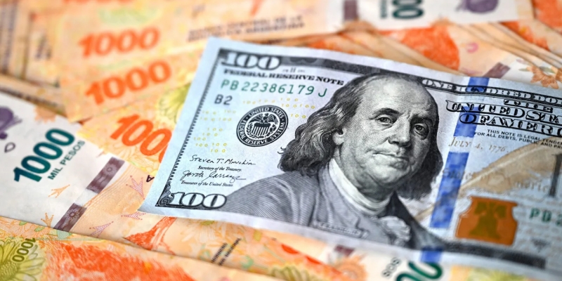Redakan Inflasi, Presiden Argentina akan Ganti Peso Jadi Dolar AS