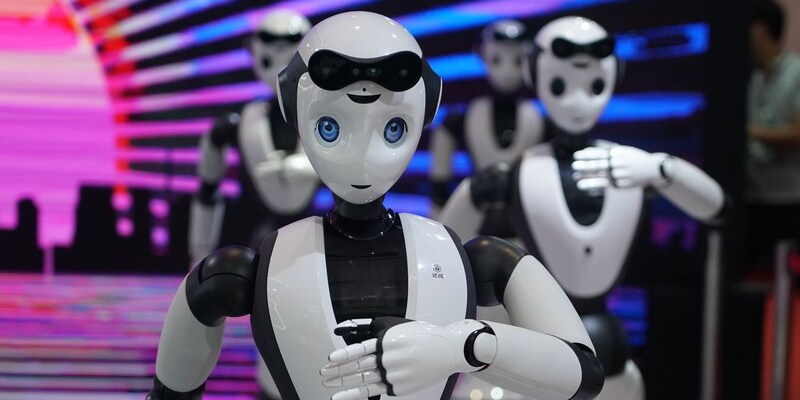China Berencana Produksi Robot Humanoid Secara Massal