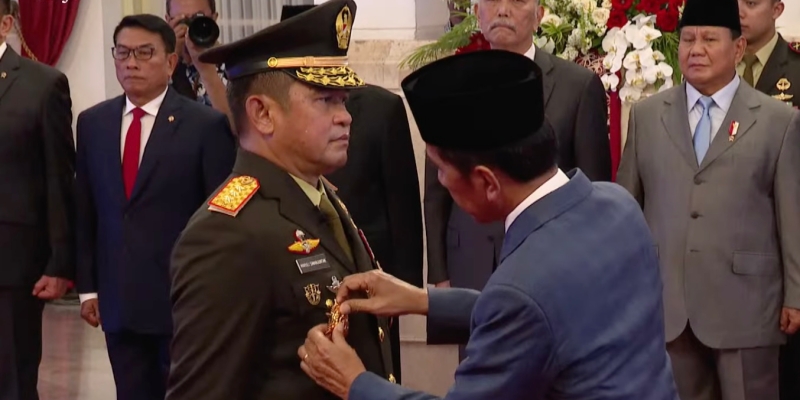 Jokowi Resmi Lantik Maruli Simanjuntak sebagai KSAD