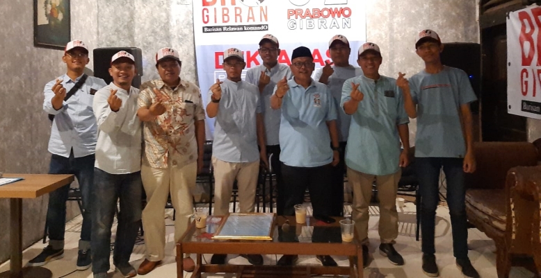 Bidik Pemilih Pemula, Relawan Prabowo-Gibran Tawarkan Politik Riang Gembira Tanpa Keluh Kesah