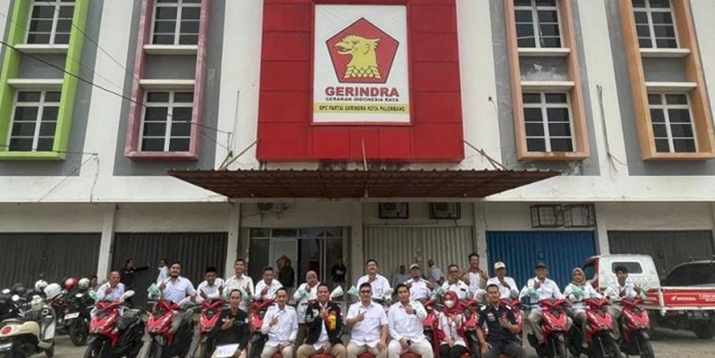 Bidik Kemenangan Pileg dan Pilpres, Gerindra Kota Palembang Bagikan Motor ke Seluruh PAC