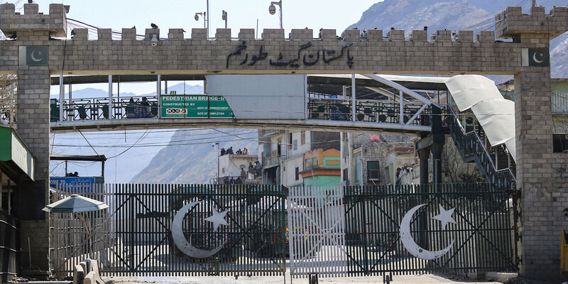 Buntut Deportasi Massal, Afghanistan Hentikan Perdagangan di Perbatasan Pakistan