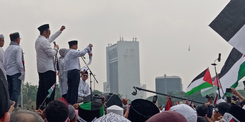 Bakar Semangat Peserta Aksi di Monas, Anies: <i>Free, Free</i>, Palestina