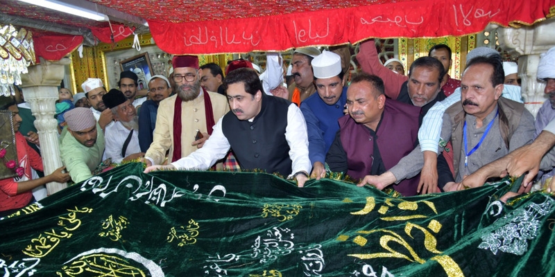 94 Peziarah Pakistan Kunjungi Urs Mubarak Hazrat Nizamuddin Aulia di India