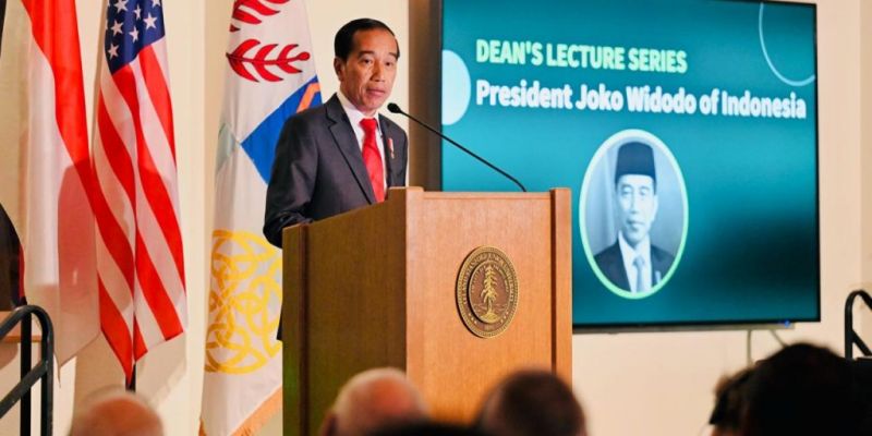 Jokowi Bahas Transisi Energi saat Beri Kuliah Umum di Stanford University