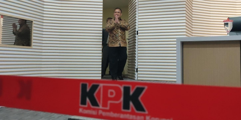 Jadi Tersangka di Polda Metro, Pengacara Pastikan Firli Bahuri Tetap Istikamah dan Ikuti Proses Hukum