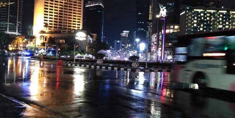 Waspada Hujan Disertai Petir di Jakarta pada Malam Hari