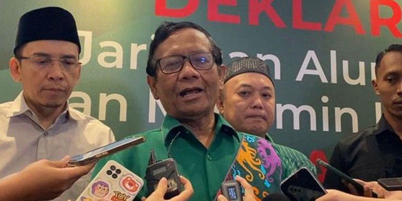 Soal Pakta Integritas PJ Bupati Sorong, Bob Hasan Minta Mahfud MD Dicopot dari Menko Polhukam