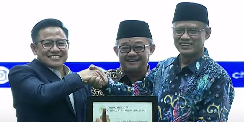 Dapat KTA Kehormatan, Cak Imin Puji Kontribusi Muhammadiyah