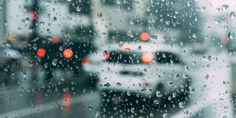 Siang-Malam Wilayah Jakarta Diguyur Hujan