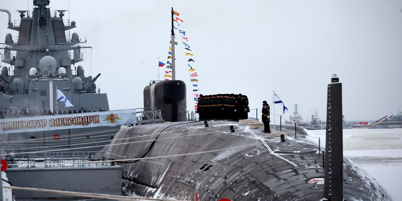 Lanjutkan Perang, Putin Pamer Dua Kapal Selam Nuklir Baru