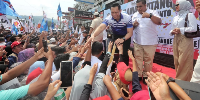 Kampanye di Padang, AHY Ajak Masyarakat Coblos Prabowo