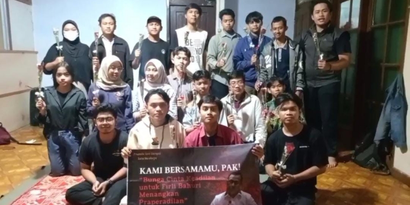 Mahasiswa Surabaya Menggelar Doa Bersama untuk Firli Bahuri Menangkan Praperadilan