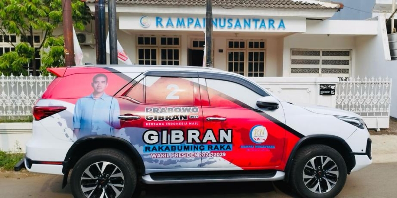 Bagikan Susu dan Roti Gratis, Cara Rampai Nusantara Sosialisasikan Prabowo-Gibran