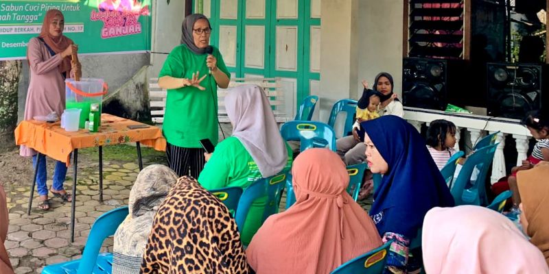 Dorong Ibu-ibu Berwirausaha, Gerakan Ekonomi Sandi Uno Gelar Pelatihan di Medan Krio