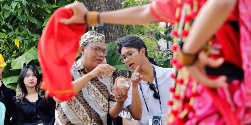 Belajar Seni dan Budaya, Alam Ganjar: Ada Potensi Pengembangan Wisata Cirebon
