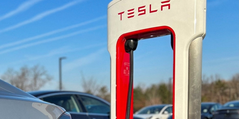 Tesla Tarik Dua Juta Kendaraan Canggih Berteknologi Autopilot