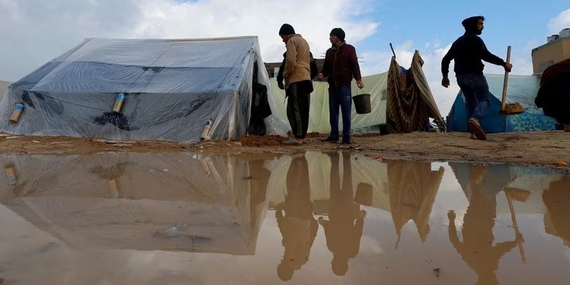 Banjir dan Badai Perparah Kondisi Pengungsi Gaza