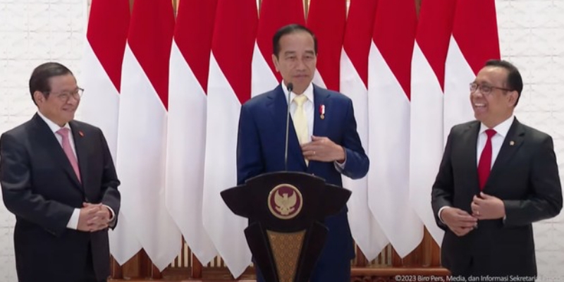 Dasi Kuning Presiden Jokowi Punya Makna Penting bagi Golkar