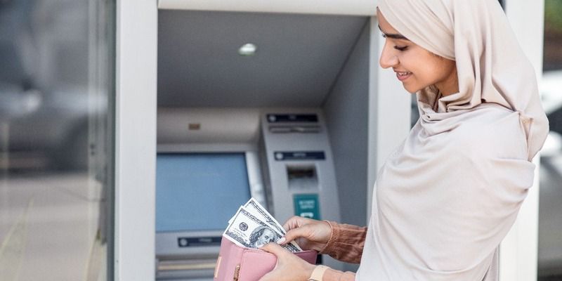 Wise Beri Solusi untuk Atasi Biaya Transaksi ATM di Luar Negeri yang Tinggi