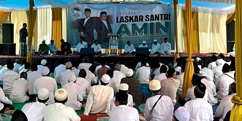 Dukung Amin, Santri Lumajang: Waktunya Kaum Bersarung Memimpin