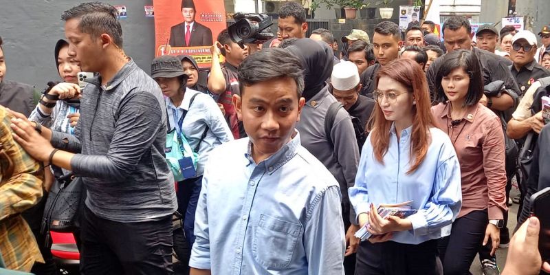 Sapa Warga Cempaka Putih, Gibran: Beda Enggak Apa-Apa, Asal Sehat dan Rukun