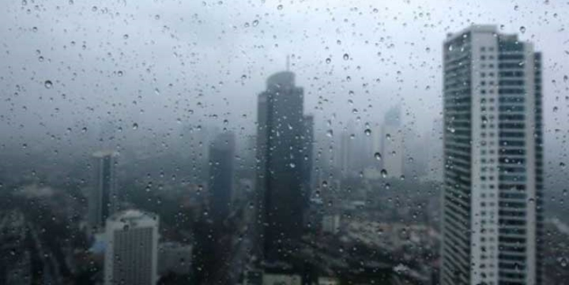 Jakarta Berpotensi Hujan pada Siang Hari, Suhu Maksimal 31 Derajat Celsius