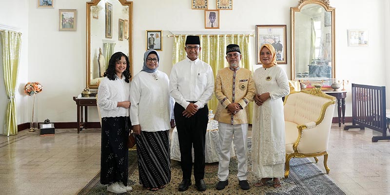 Ditemani Istri dan Sang Putri, Anies Bersyukur Bisa Silaturahmi ke Kesultanan Ternate