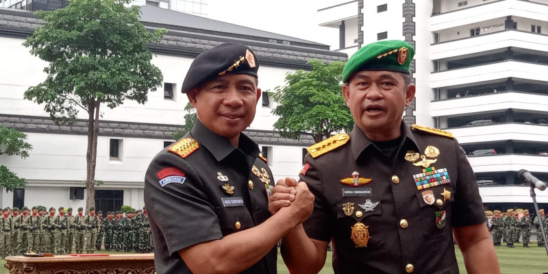 Jokowi Diminta Ganti Panglima TNI dan KSAD Imbas Relawan Ganjar Dianiaya Oknum Prajurit