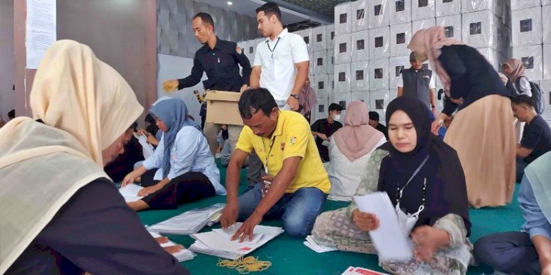Ditarget 2 Ribu Surat Suara Sehari, Ini Besaran Upah Lipat Surat Suara di Banda Aceh