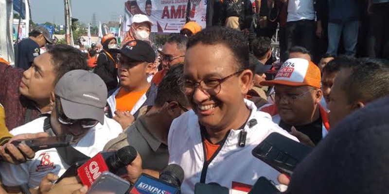Anies Awali Kampanye Akbar dengan Senam Massal di Tangerang