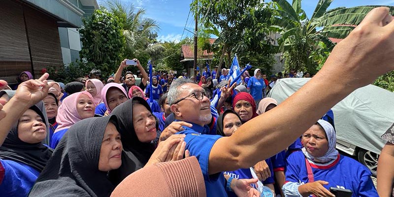 Keliling Banten, Zulhas Terus Kampanyekan PAN dan Prabowo-Gibran