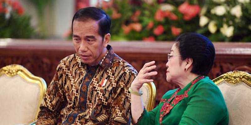 Jokowi dan PDIP Mainkan Strategi Status "Gantung"