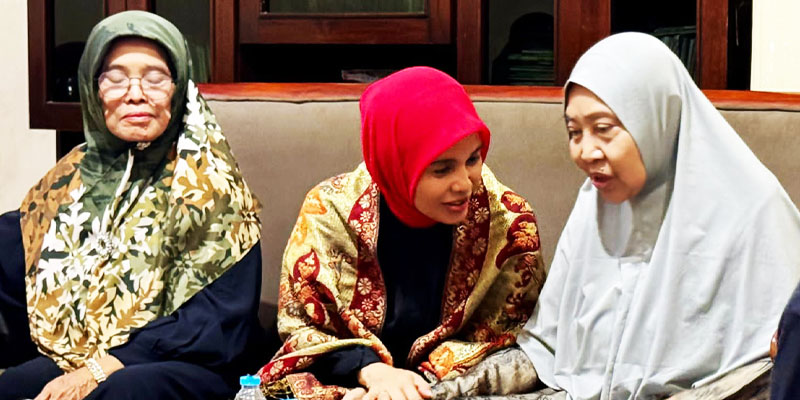 Atikoh Sowan Tokoh Muslimat NU Kabupaten Blitar