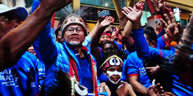 Keliling Papua, Zulhas Sampaikan Salam Cinta Jokowi