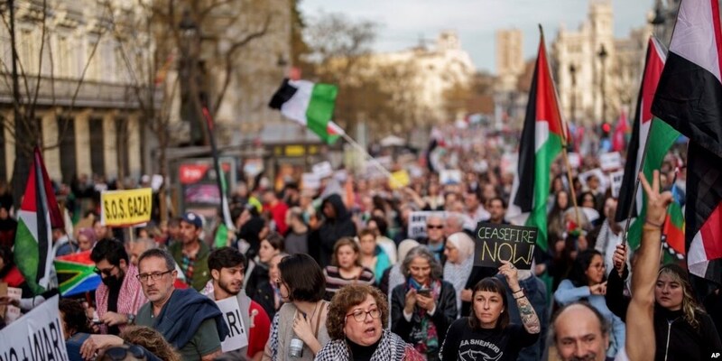Puluhan Ribu Warga Spanyol Turun ke Jalan Dukung Perjuangan Palestina