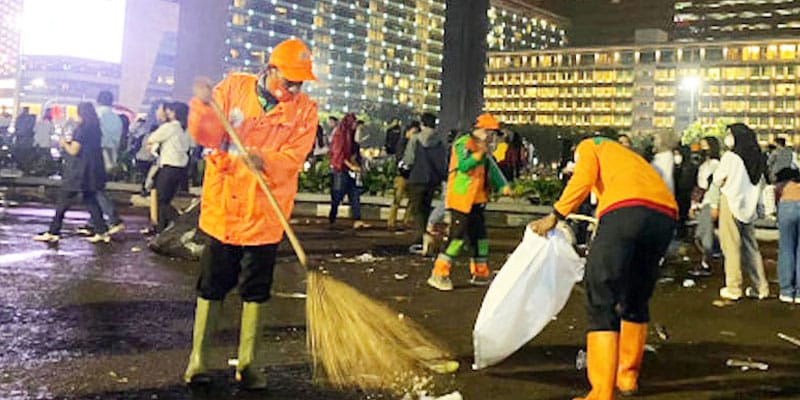 Terjunkan Ribuan Petugas, Sampah Malam Tahun Baru di Jakarta Capai 130 Ton