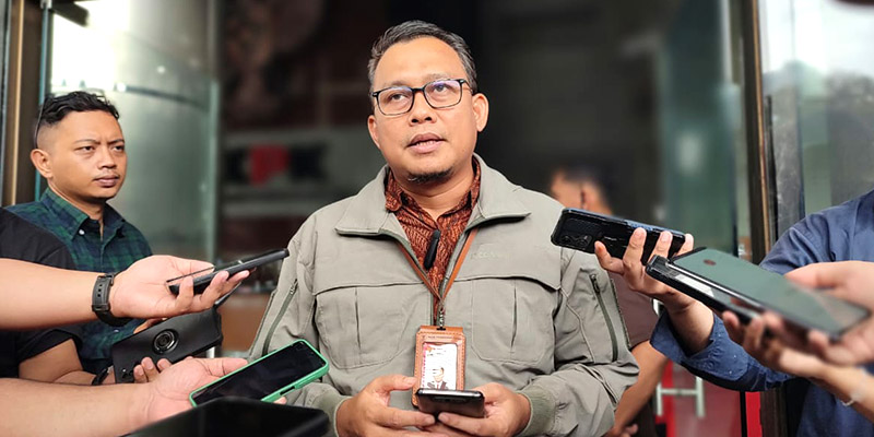 Usut Suap di Sorong, KPK Panggil Anak Buah Anggota VI BPK RI Pius Lustrilanang
