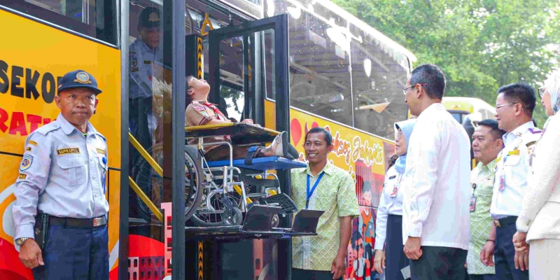 Fasilitasi Siswa Disabilitas, Pemprov DKI Luncurkan Lima Bus Sekolah Khusus