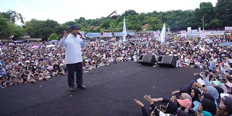 Kampanye di Subang, Prabowo Ajak Warga Datangi TPS dan Antisipasi Dugaan Kecurangan