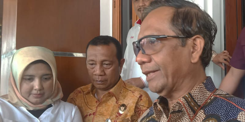 Rencana Mahfud Mundur dari Kabinet Pukulan Telak bagi Pemerintahan Jokowi