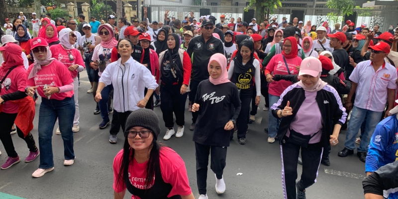 Senam Sehat di CFD Kota Malang, Atikoh Ganjar Disapa Ibu Negara
