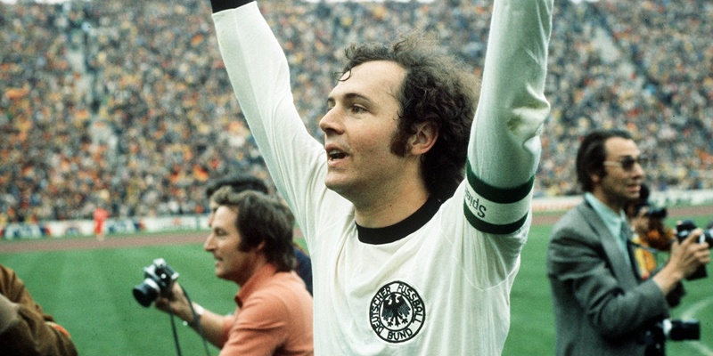 Sang Libero Legendaris Tim Panser Franz Beckenbauer Tutup Usia