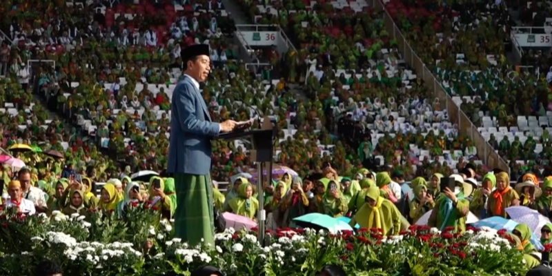 Jokowi ke Muslimat NU: Ibu-Ibu Sebentar Lagi Kita Pemilu