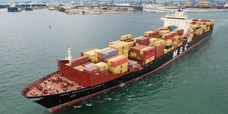 Berkelas Global, Pelabuhan Panjang Disinggahi Kapal MV MSC Bremerhaven V