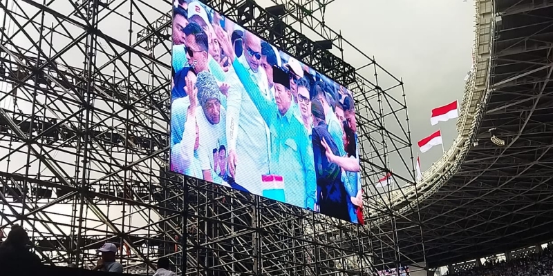 Membludak, Prabowo Minta Pendukung Bergantian Masuk Stadion